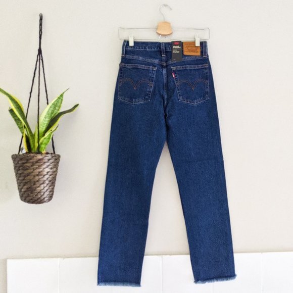 NWT Levi's Wedgie Straight Raw Hem Jeans Size 27 - Picture 7 of 8